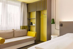 Room (Lounge) | Hypo-allergenic bedding, in-room safe, desk, blackout curtains - Vienna House Easy by Wyndham Neckarsulm (Neckarsulm)