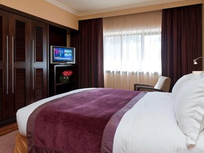 Down comforters, minibar, in-room safe, desk