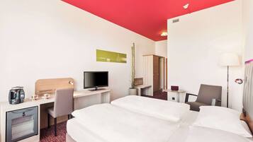 Phòng Superior, 1 giường đôi | Bộ đồ giường kháng dị ứng, bàn, khu vực làm việc phù hợp cho laptop