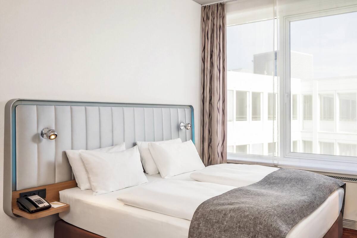 Superior kamer, 1 tweepersoonsbed | Hypoallergeen beddengoed, een bureau, een laptopwerkplek