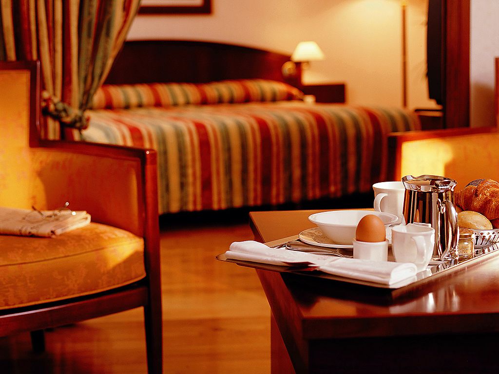 Room service - dining