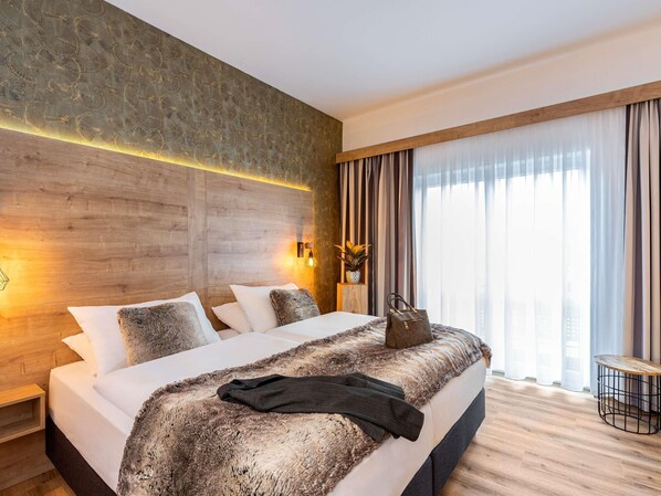 Privilege, Habitación, 1 cama King size, vista al patio | Ropa de cama de alta calidad y camas con pillow-top 