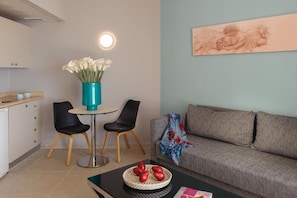 Junior Suite, City View (Standard)