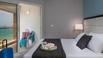 Junior suite, uitzicht op de stad (Standard) | 1 slaapkamer, een kluis op de kamer, een bureau, gratis wifi