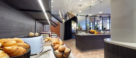 Daily buffet breakfast (EUR 13 per person)