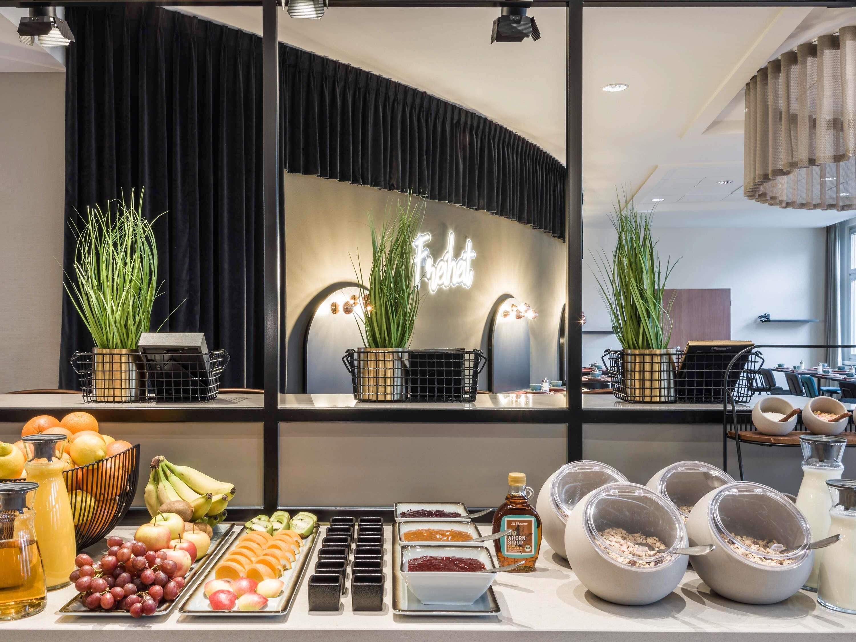 Tägliches Frühstücksbuffet gegen Gebühr