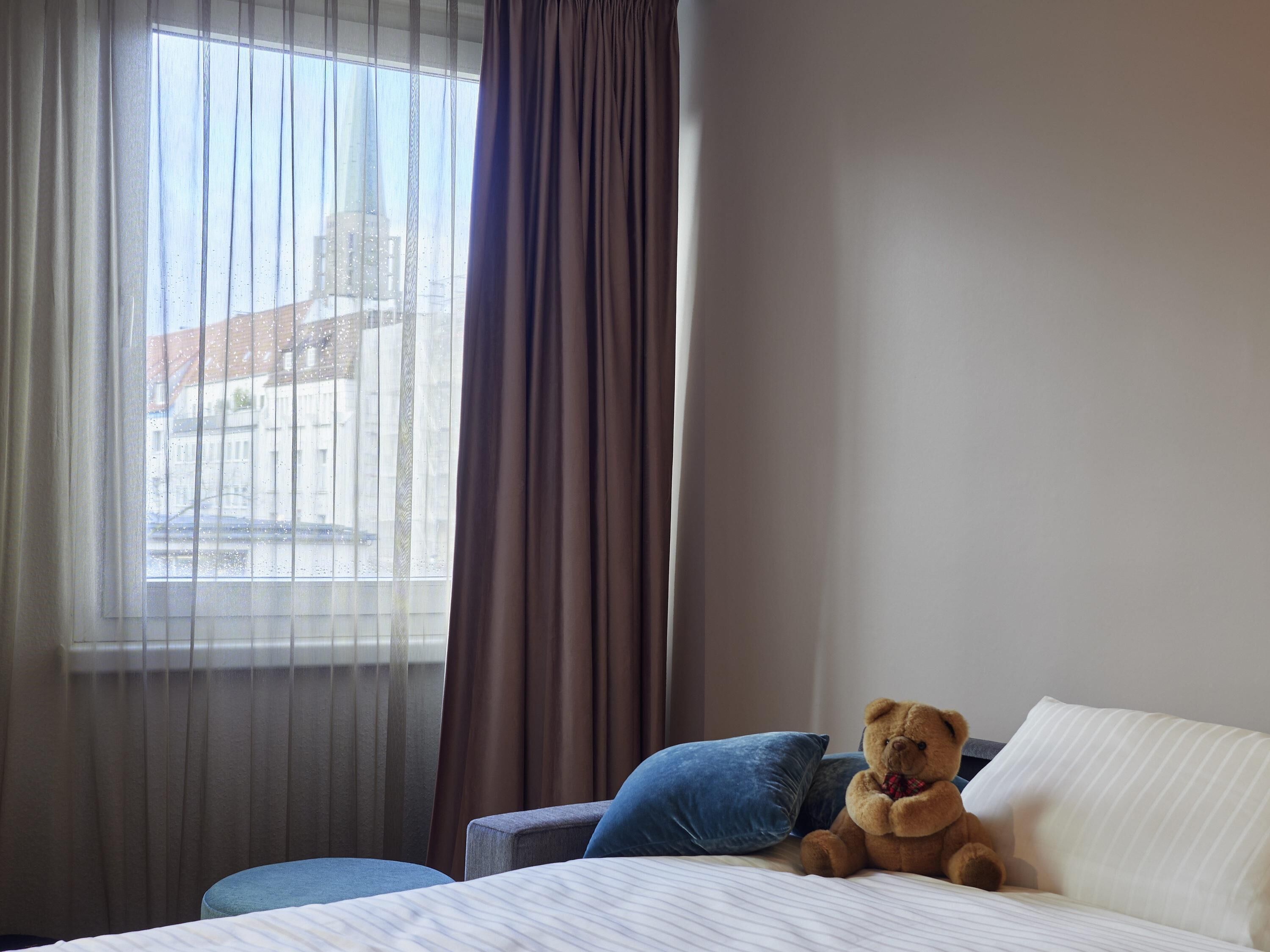 Perhehuone, 1 parisänky ja vuodesohva | Työpöytä, kannettavalle tietokoneelle sopiva työtila, pimennysverhot