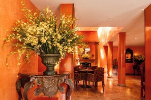 Reception - Hotel Portón de la Cabrera (Bogotá)