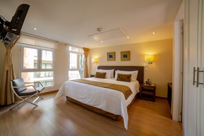 Premium bedding, minibar, in-room safe, desk