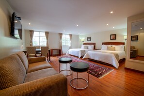Standard Double or Twin Room, 2 Queen Beds | Premium bedding, minibar, in-room safe, desk