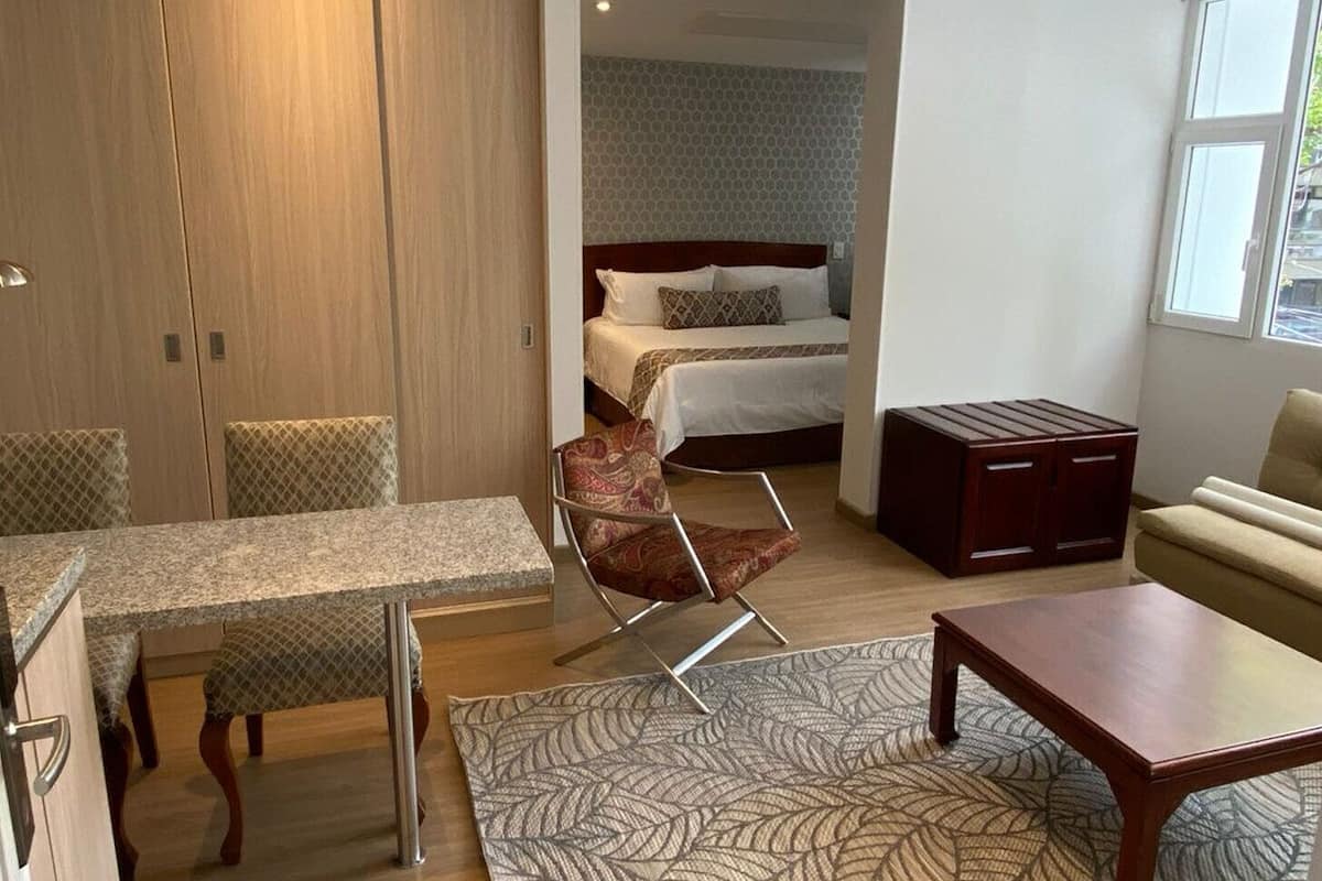 Grand Suite, 1 King Bed | 1 bedroom, premium bedding, minibar, in-room safe