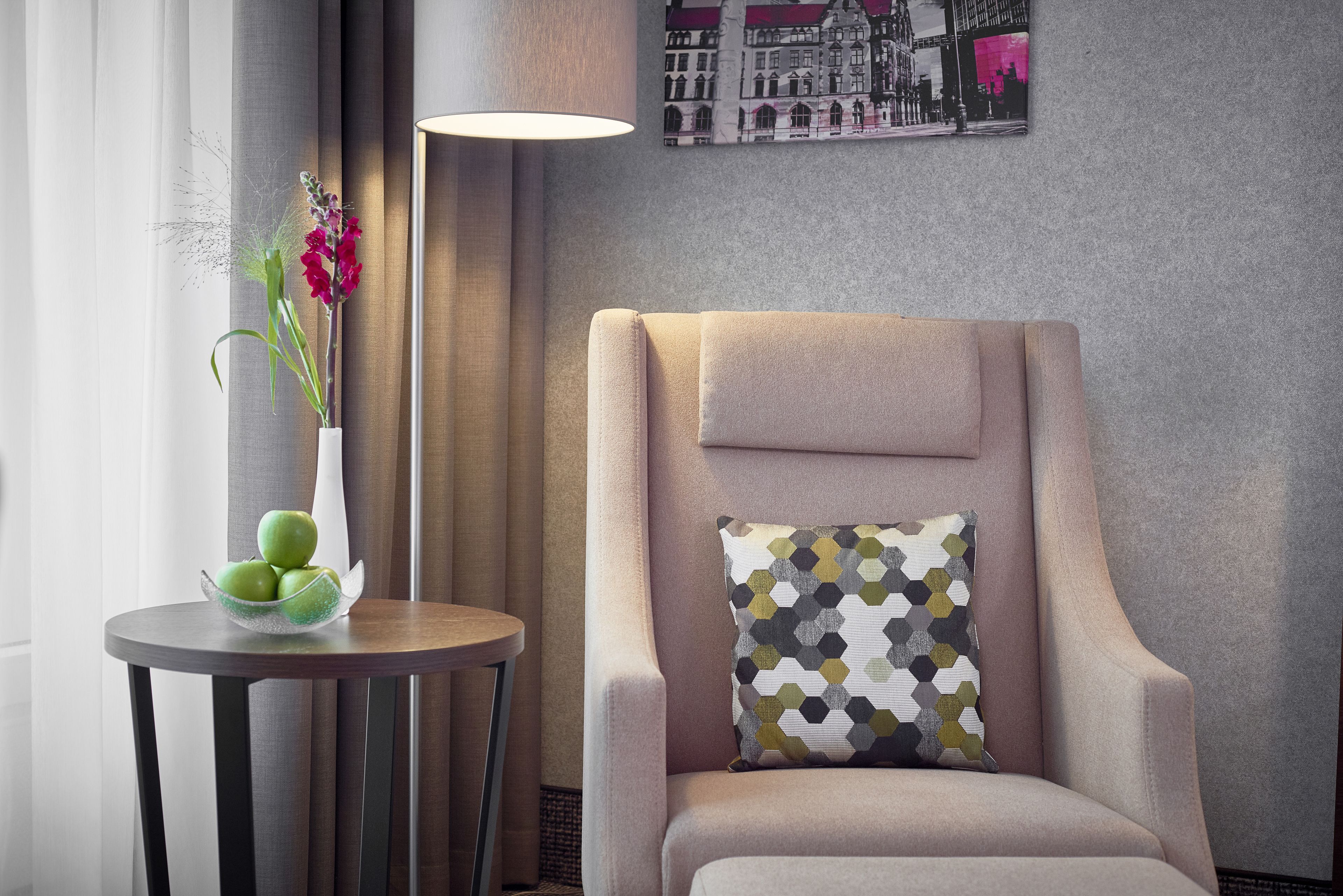 deluxe room | down duvets, in-room safe, desk, laptop workspace