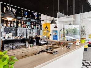 Bar (on property) - ibis Styles Budapest City (Budapest)
