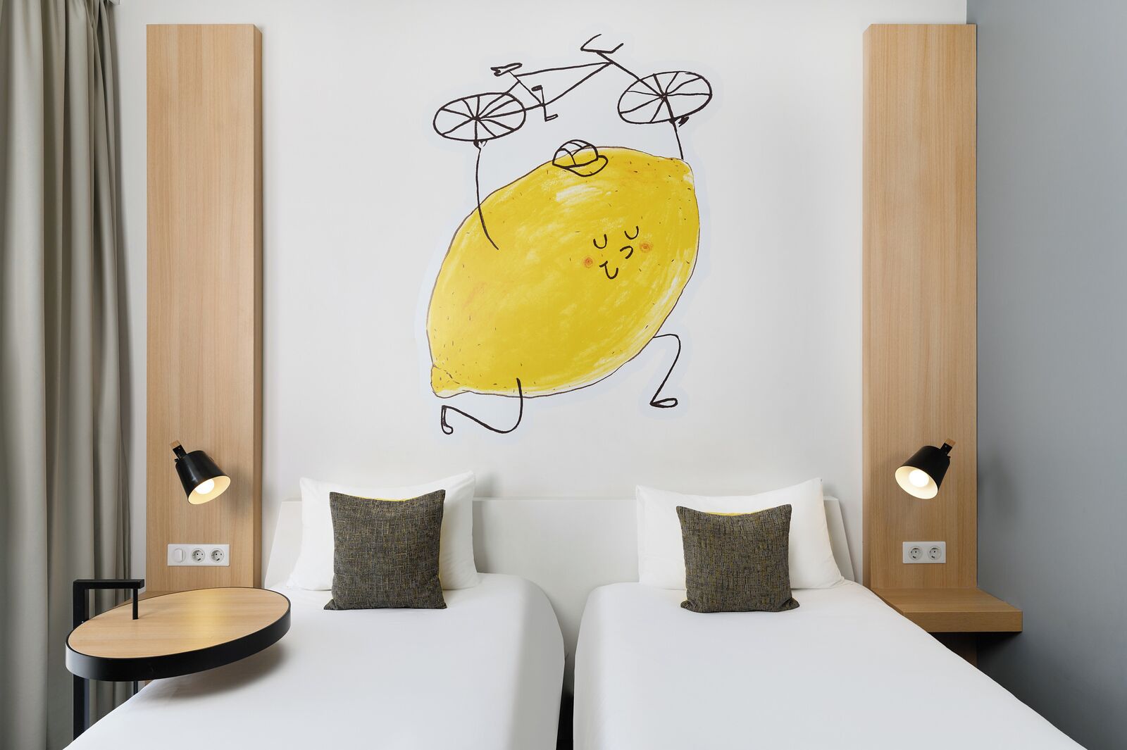 Design Room, 2 Twin Beds | In-room safe, desk, laptop workspace, blackout drapes