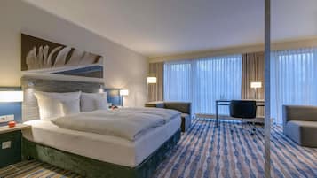 Standard Room, 1 Double Bed | Hypo-allergenic bedding, in-room safe, desk, laptop workspace