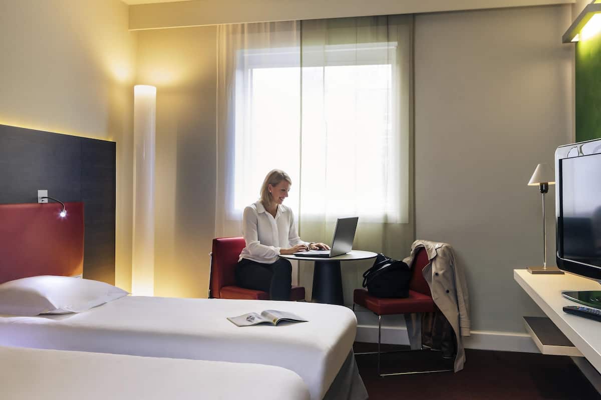 In-room safe, desk, blackout drapes, soundproofing