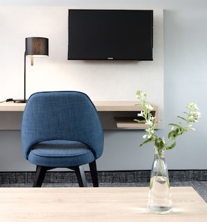 Suite | Ropa de cama hipoalergénica, minibar y escritorio