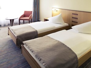 Standard Room, 2 Twin Beds | Minibar, in-room safe, desk, soundproofing - Mercure Hotel Riesa Dresden Elbland (Riesa)