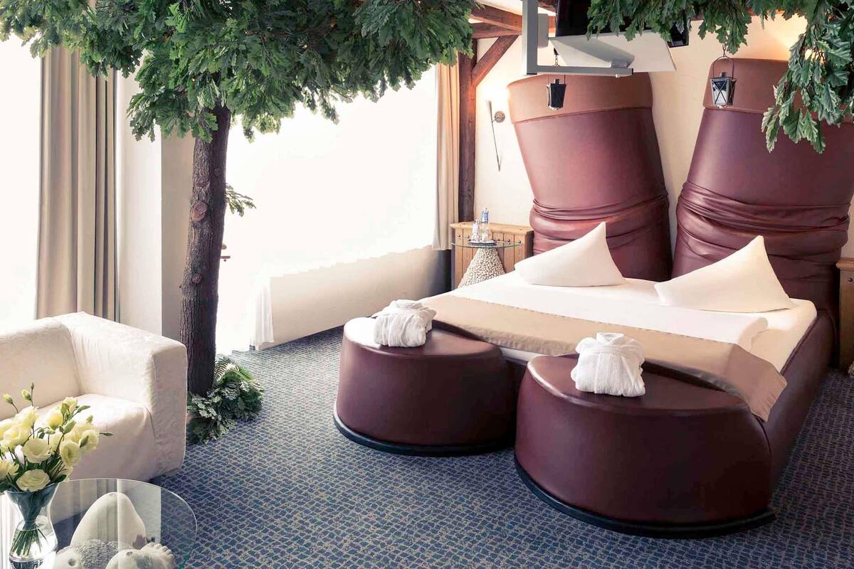 minibar, in-room safe, desk, soundproofing