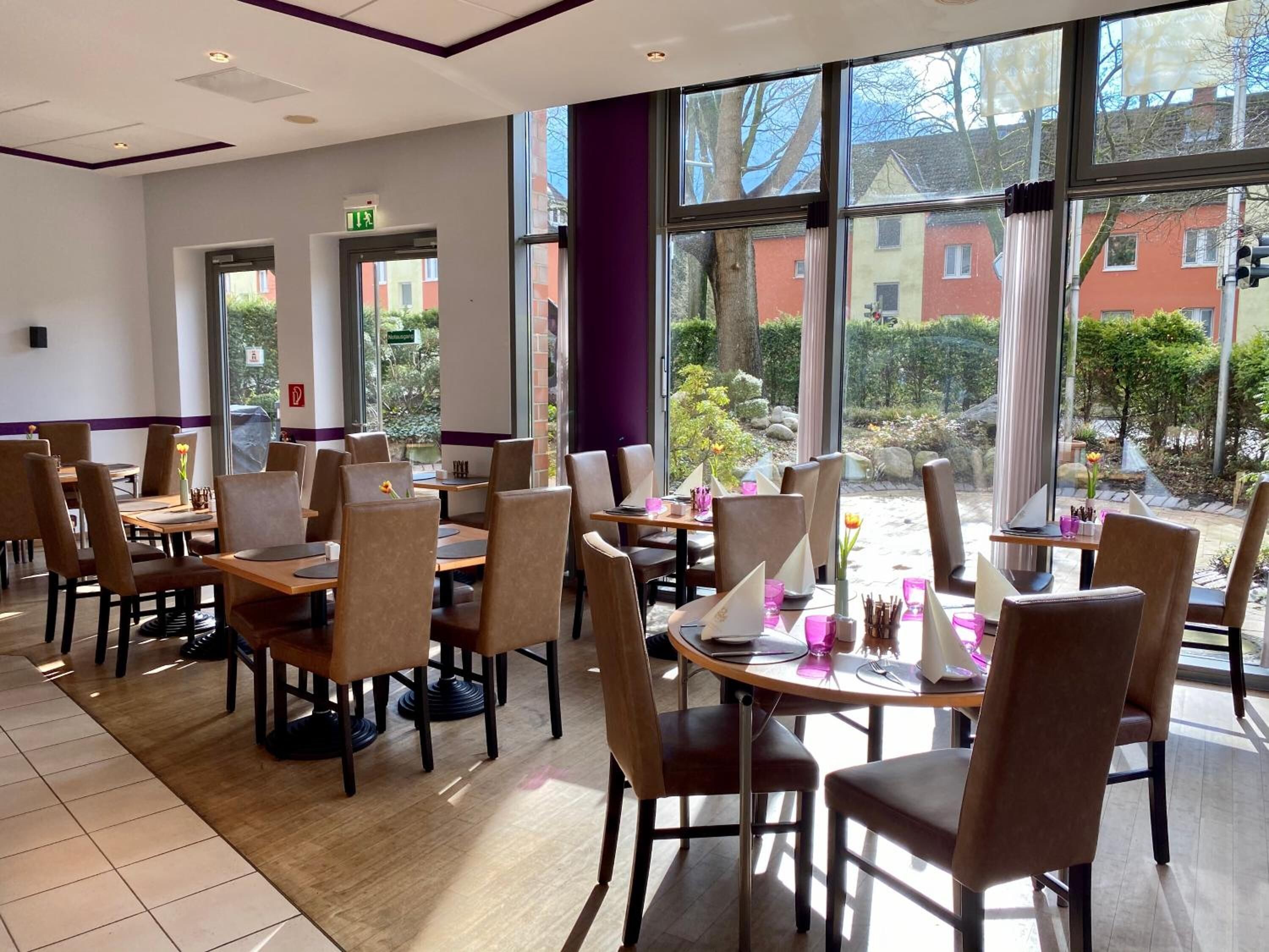 บริการอาหารเช้าและอาหารเย็น, อาหารนานาชาติ