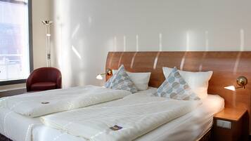 Comfort-Zimmer | Zimmersafe, Schreibtisch, Verdunkelungsvorhänge, Bügeleisen/Bügelbrett