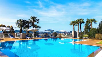 Sæsonbestemt udendørs pool