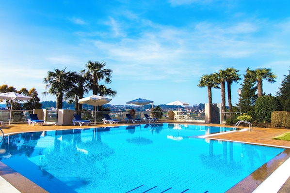 Seasonal outdoor pool