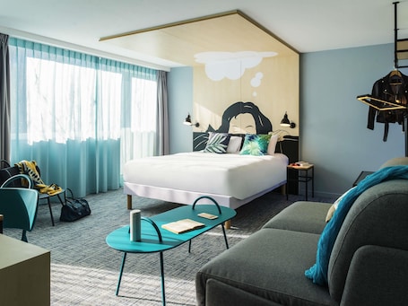Superior Double Room, 1 Double Bed | In-room safe, desk, blackout curtains, iron/ironing board. ibis Styles Louvain la Neuve Hotel et Events