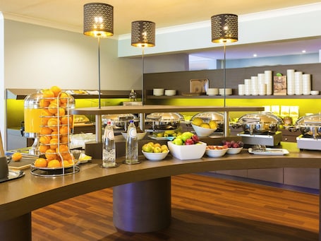Daily buffet breakfast (EUR 15.90 per person)