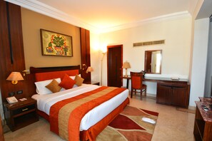 Allergitestet sengetøy, minibar, safe på rommet og individuelt dekorert