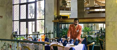 4 restaurants servant le déjeuner