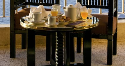 Aracan Eatabe Luxor Hotel