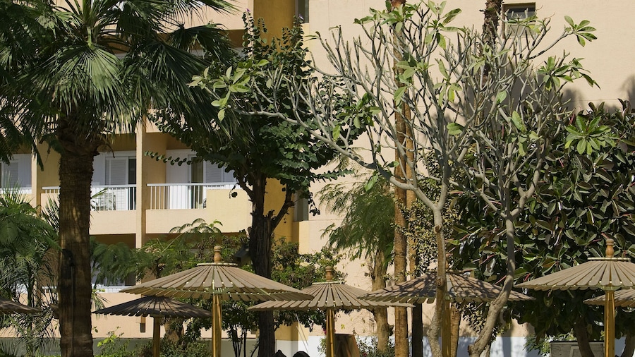 Aracan Eatabe Luxor Hotel