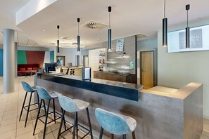 Bar (on property) - Median Hotel Hannover Messe (Hannover)