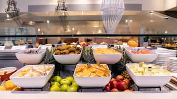 Se ofrece un desayuno completo (49 AUD por persona)