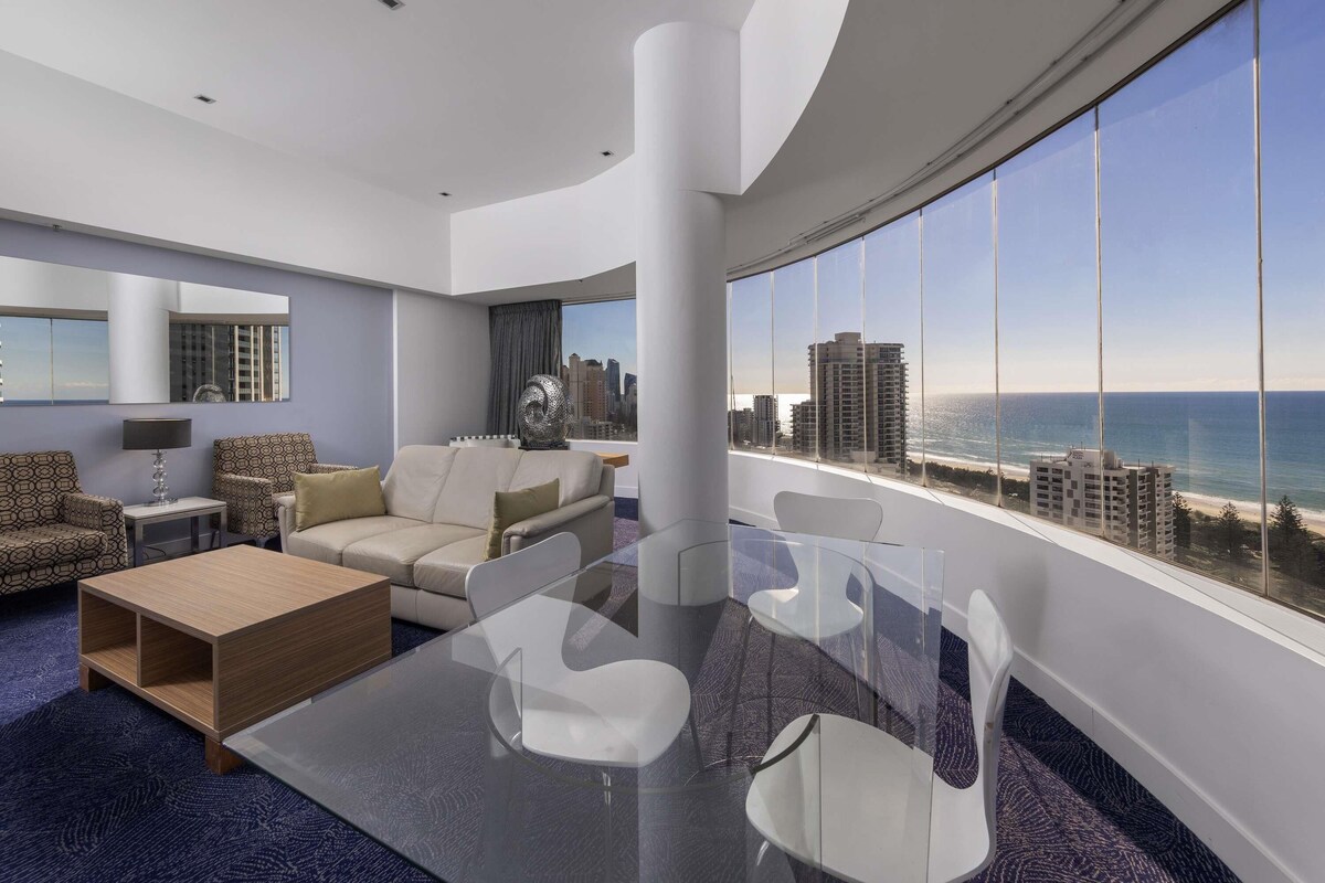 Opera Suite, 1 King Bed, Ocean View, Spa | Premium bedding, minibar, in-room safe, desk