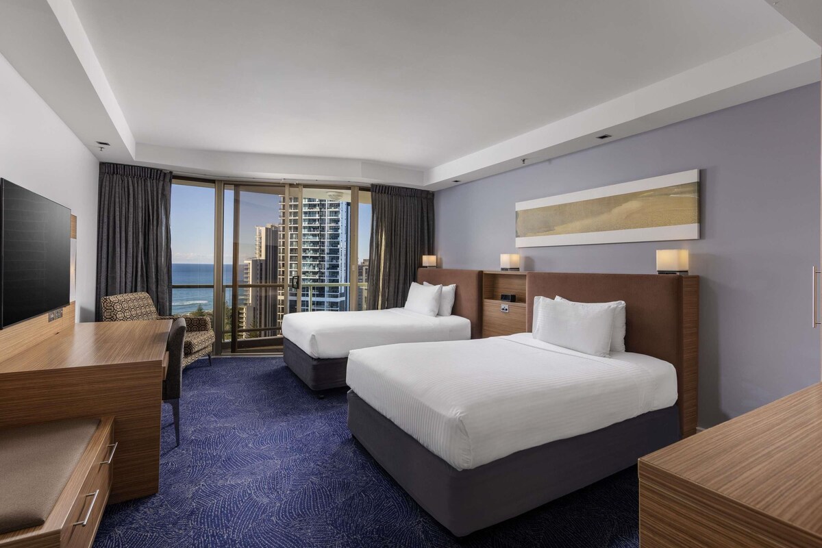 Premium bedding, minibar, in-room safe, desk