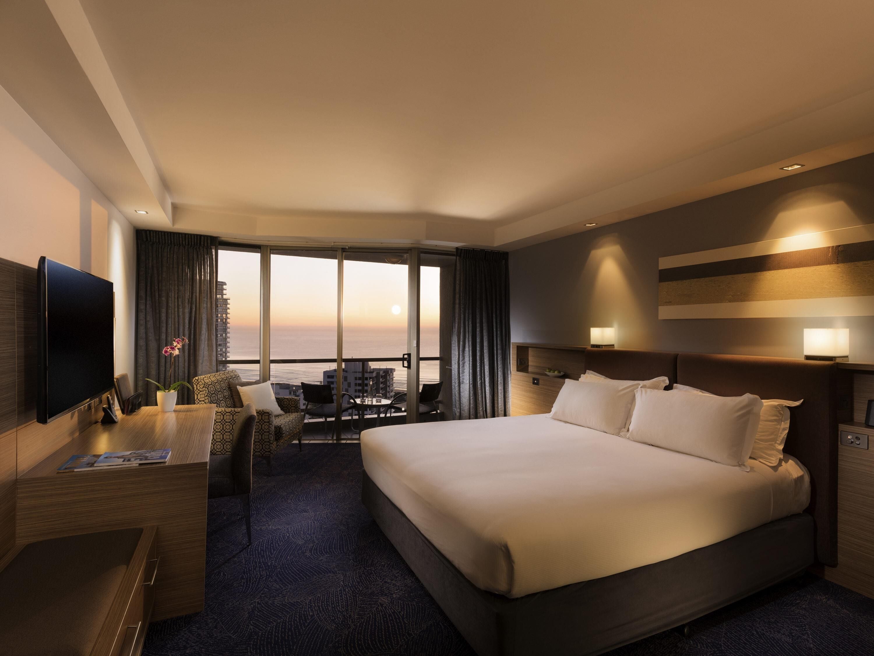 SUPERIOR ROOM, 1 King Size Bed, Ocean Views | Premium bedding, minibar, in-room safe, desk