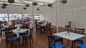 Daily full breakfast (AUD 49 per person)