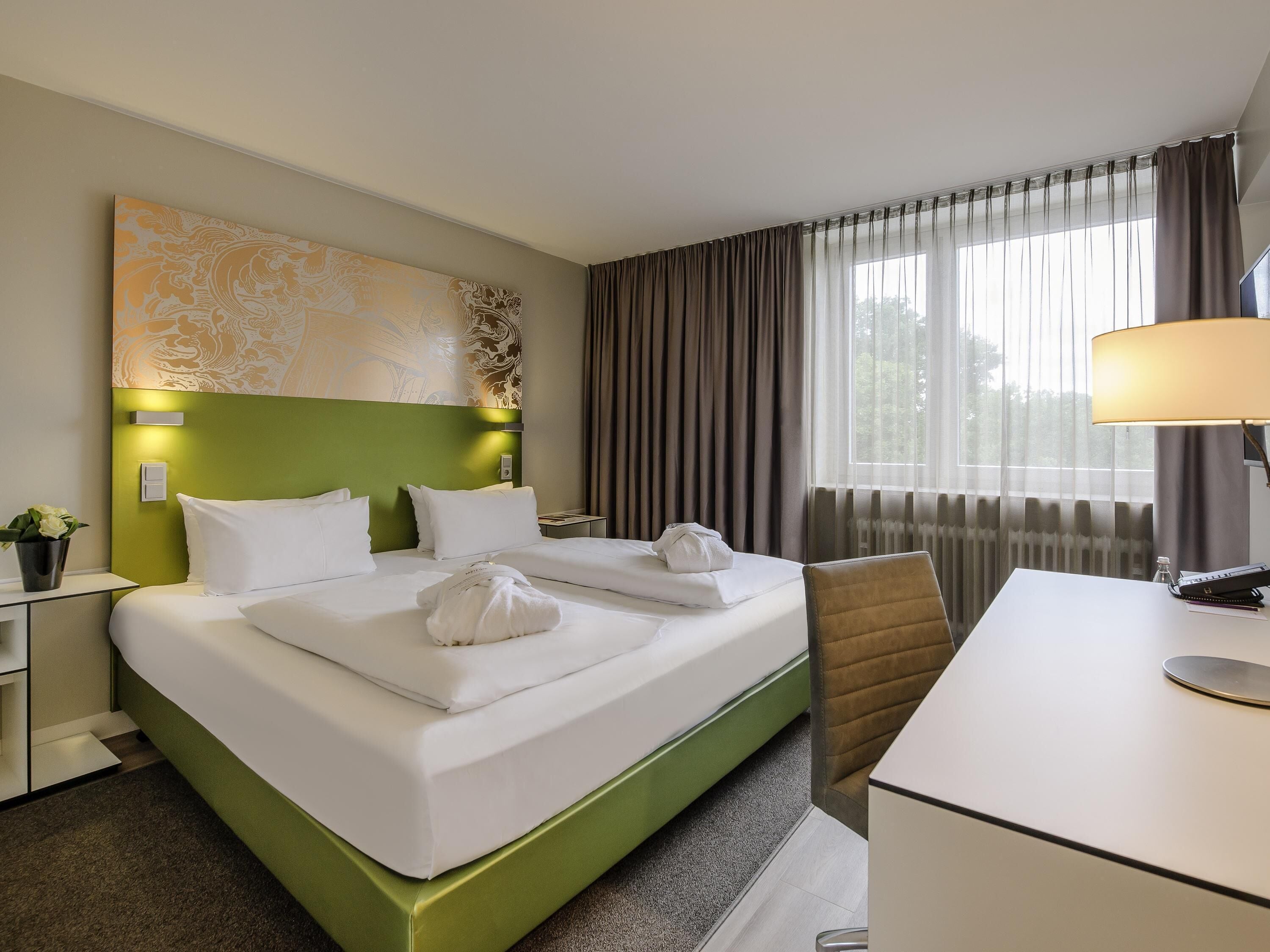 Standard Double Room, 1 Double Bed | Hypo-allergenic bedding, in-room safe, desk, blackout curtains