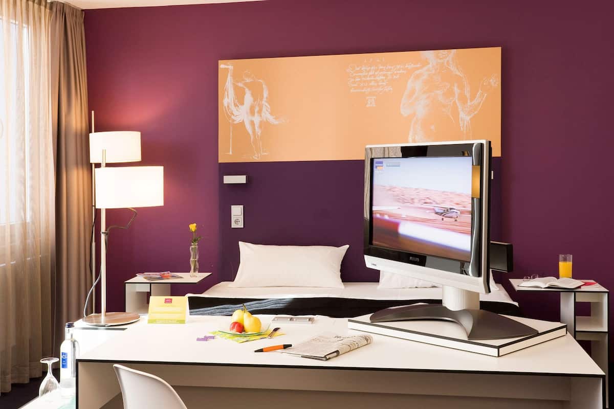 hypo-allergenic bedding, in-room safe, desk, blackout curtains