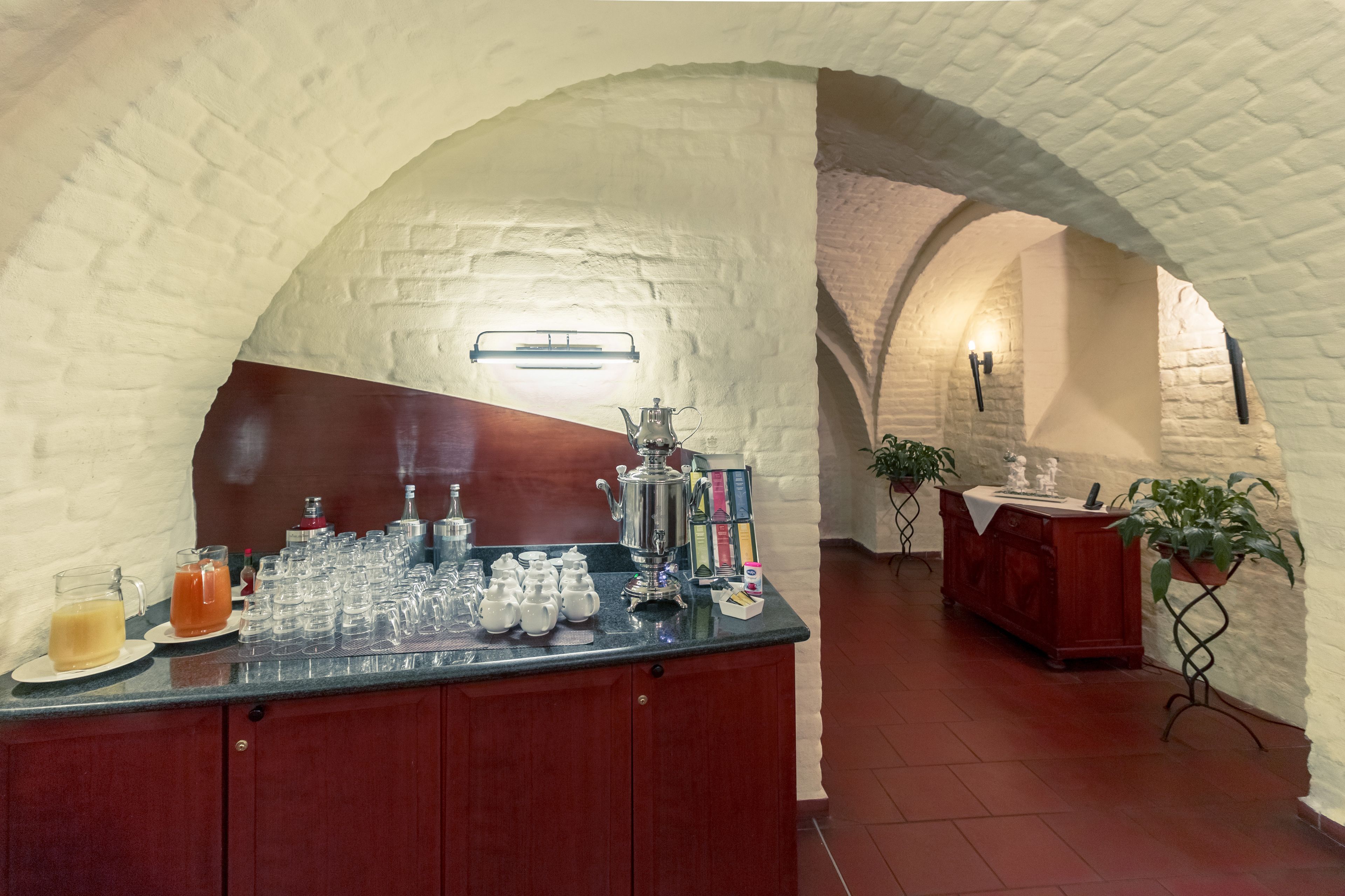 daily buffet breakfast (eur 11 per person)