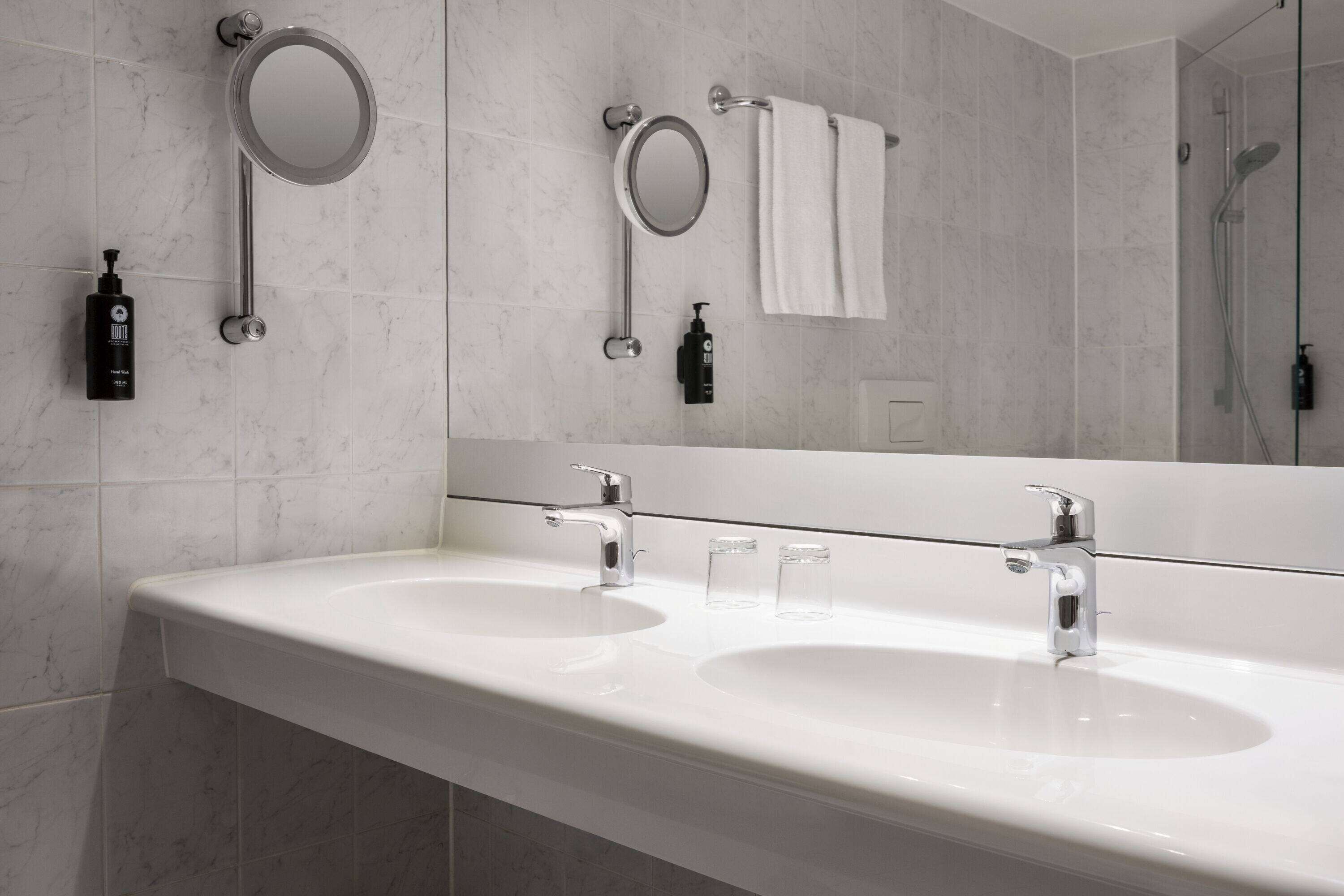 junior suite | desk, free wifi, bed sheets