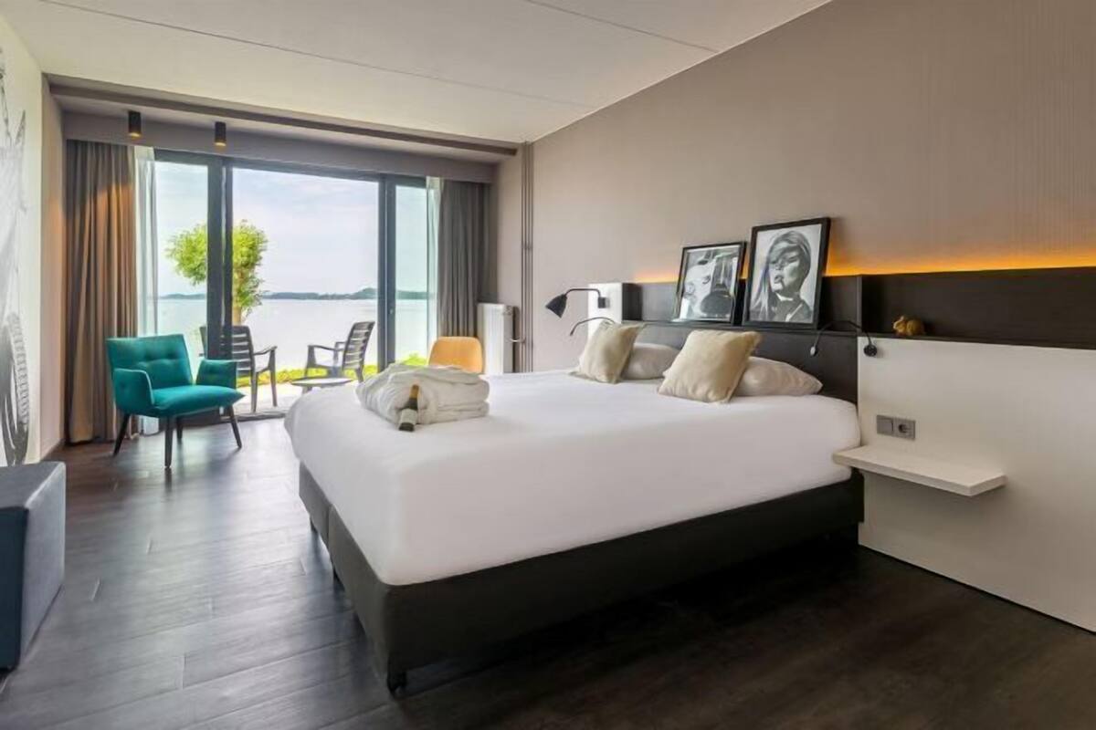 1 soverom, safe på rommet, skrivebord og skrivebord for bærbar PC