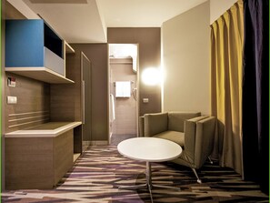 Literie hypoallergénique, minibar, coffres-forts dans les chambres