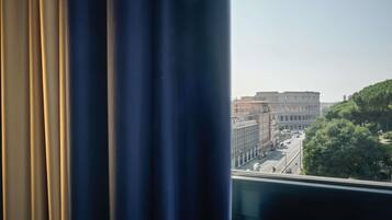 Superior Double Room (with view on the Colosseum)