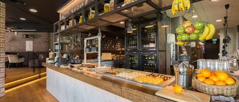 Daily buffet breakfast (EUR 25 per person)