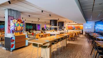 Café da manhã com buffet todos os dias mediante uma taxa