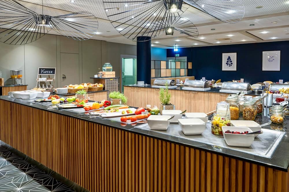 voco Dusseldorf Seestern by IHG