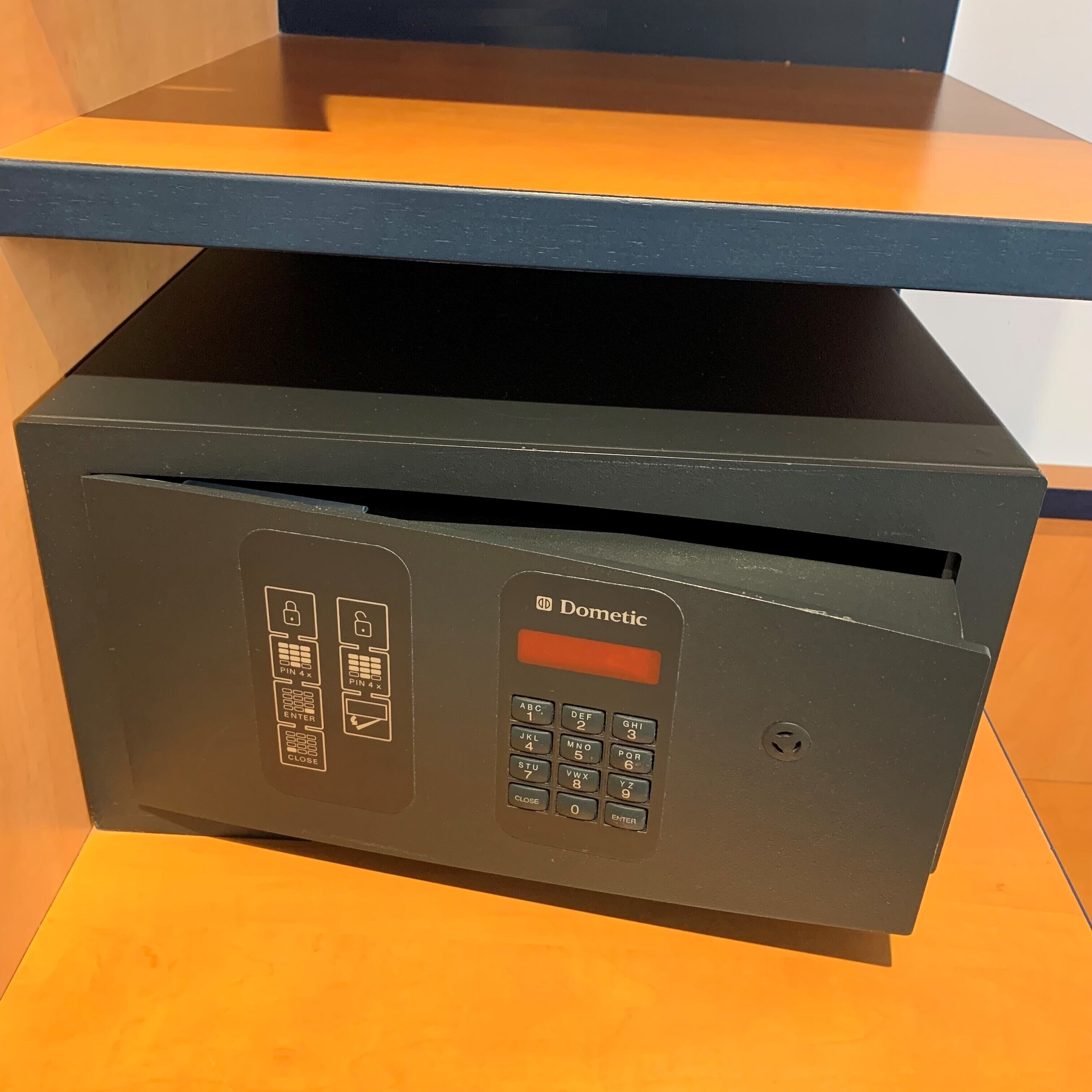 1 bedroom, premium bedding, in-room safe, desk